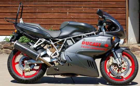 2002 Ducati 900 SS