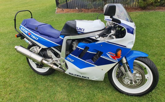 1990 Suzuki GSXR 750