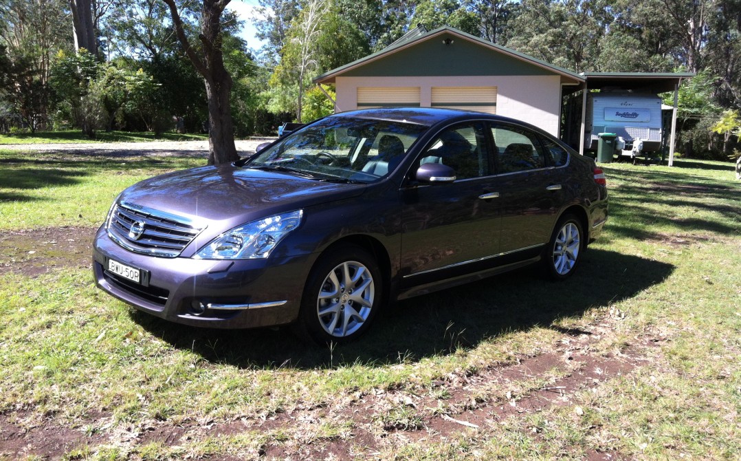 2011 Nissan 250 ST-L