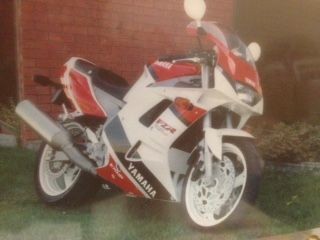 1992 Yamaha 1003cc FZR1000