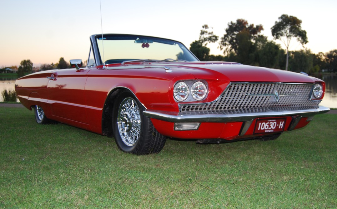 1966 Ford THUNDERBIRD
