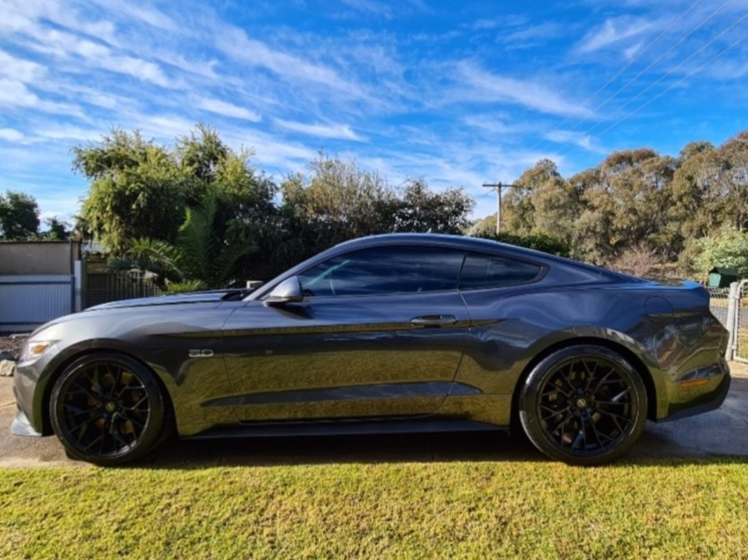 2017 Ford MUSTANG