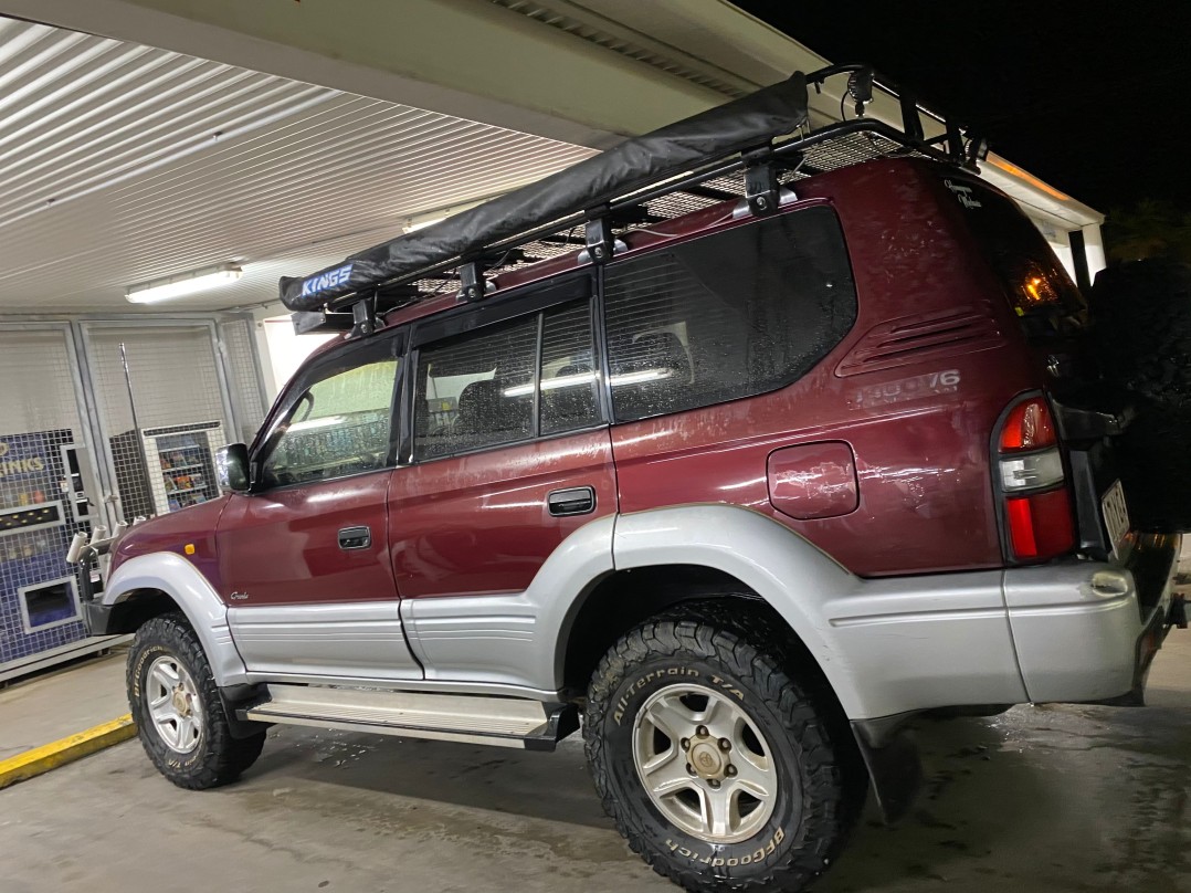 1997 Toyota LANDCRUISER (4x4)