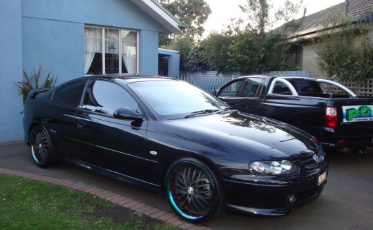 2004 Holden MONARO CV8