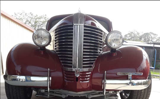 1938 Pontiac Silver streak