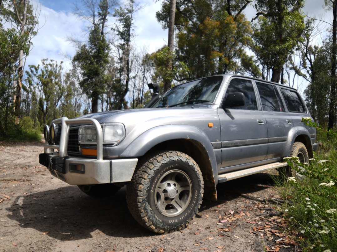 1997 Toyota LANDCRUISER (4x4)