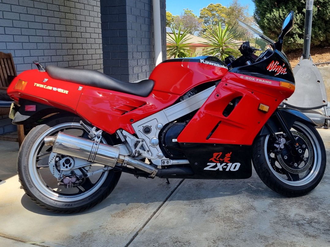 1989 Kawasaki 997cc ZX-10 (ZX1000B)