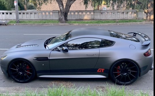 2010 Aston Martin AM VANTAGE