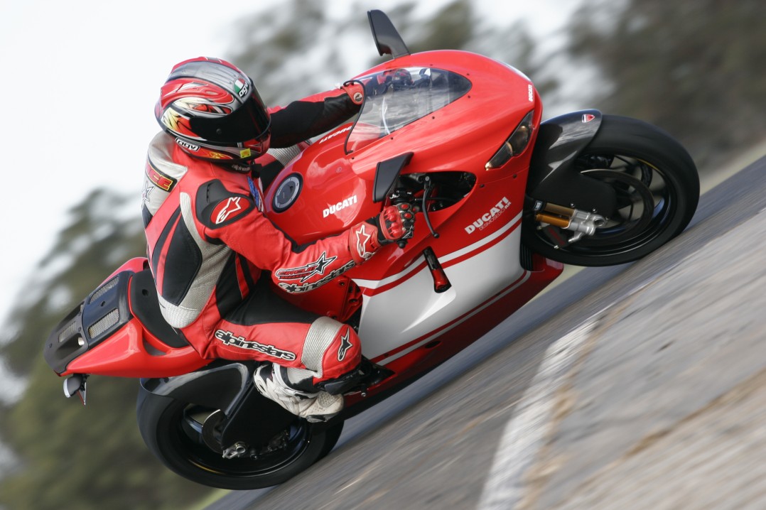 2009 Ducati D16RR