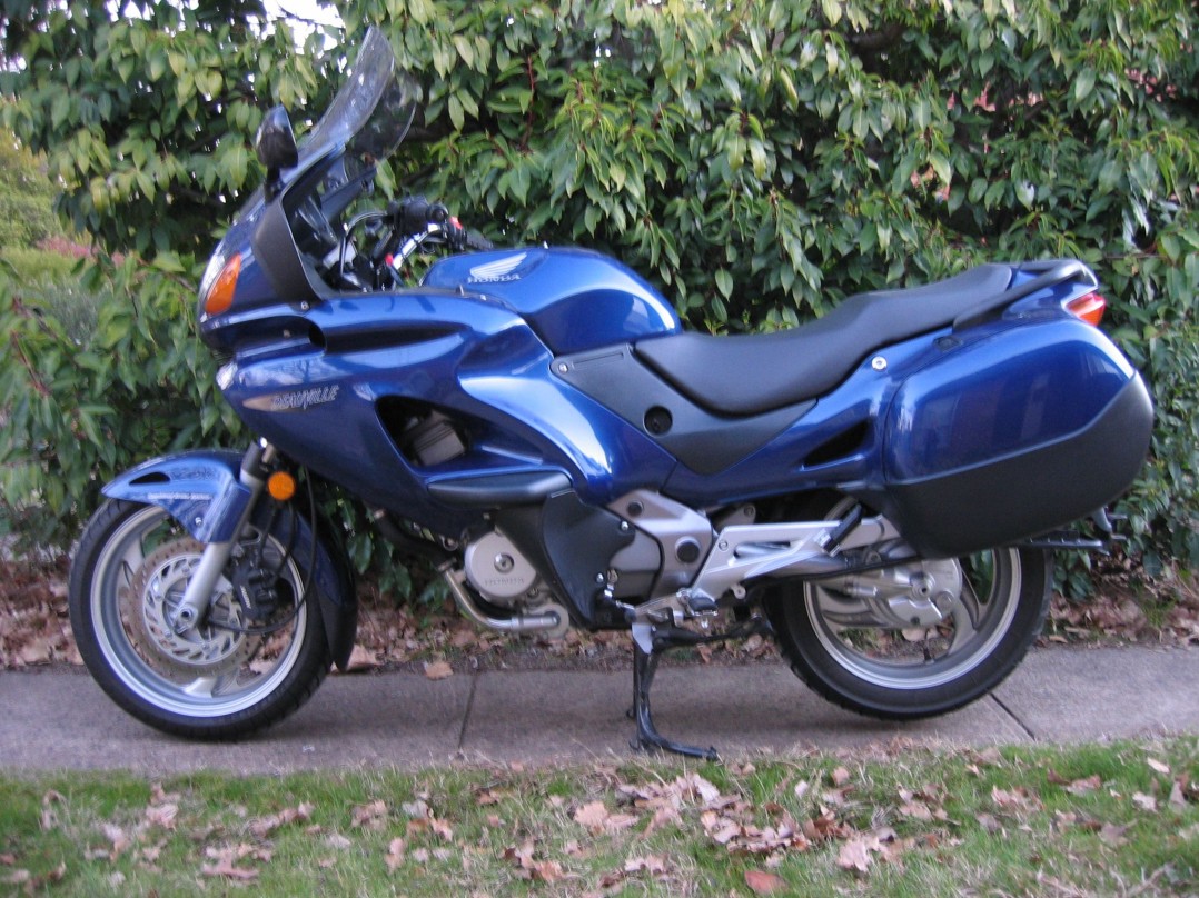 2004 Honda 647cc NT650V DEAUVILLE