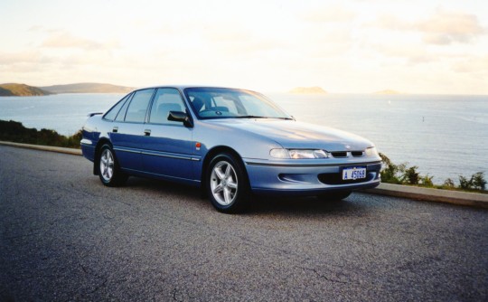 1995 Holden COMMODORE EXECUTIVE