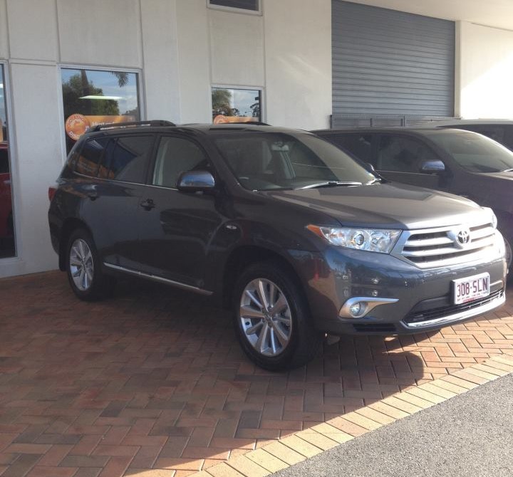 2013 Toyota KLUGER ALTITUDE 7 SEAT
