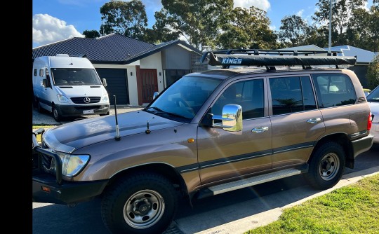 1998 Toyota LANDCRUISER (4x4)