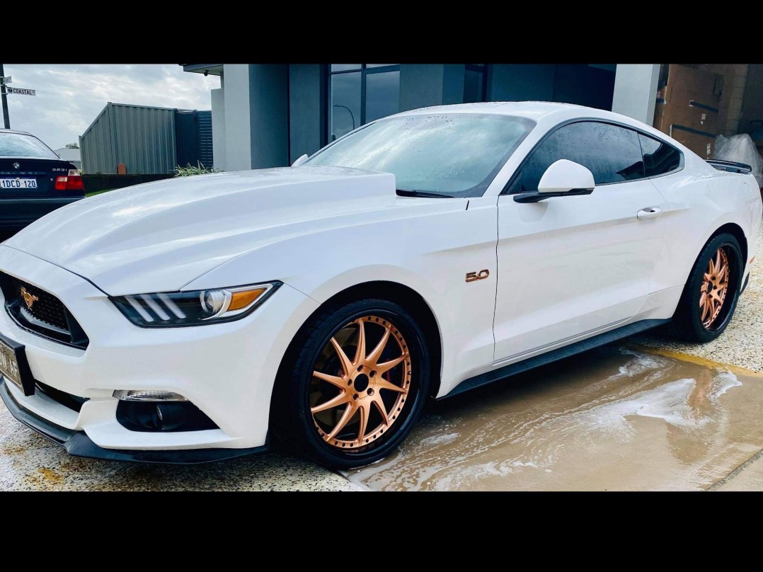 2017 Ford MUSTANG