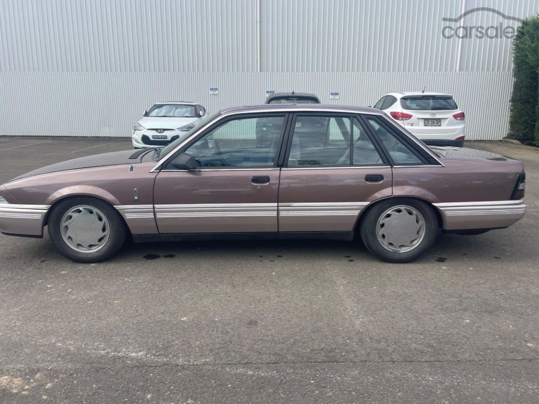 1987 Holden VL Calais 5L 333