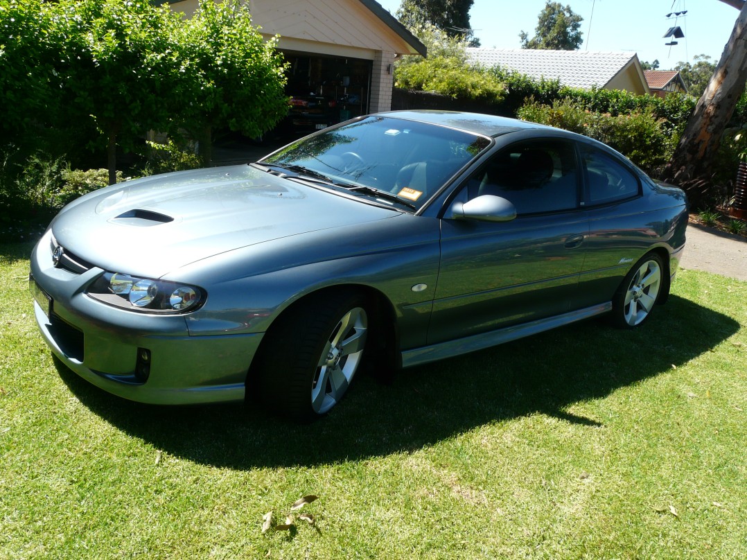 2005 Holden MONARO CV8