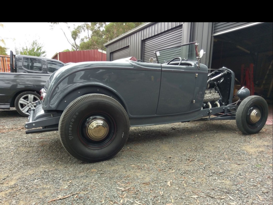 1932 Ford b