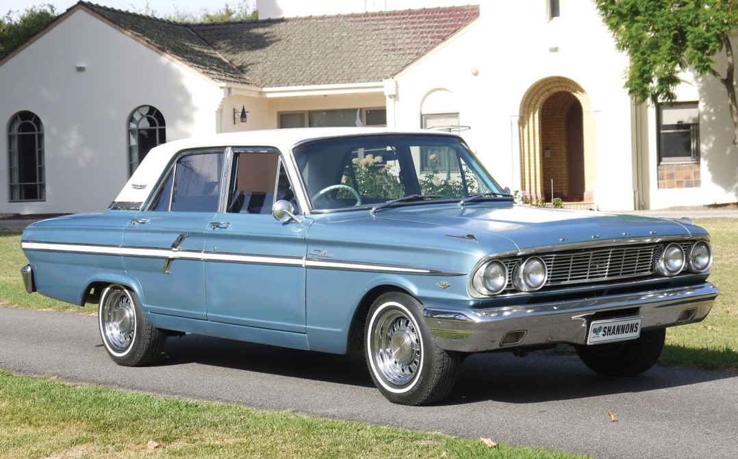 Ford &apos;Compact&apos; Fairlane