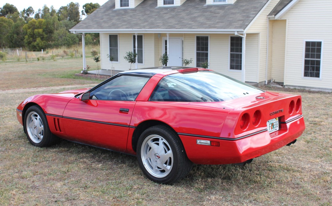 1988 Chevrolet CORVETTE