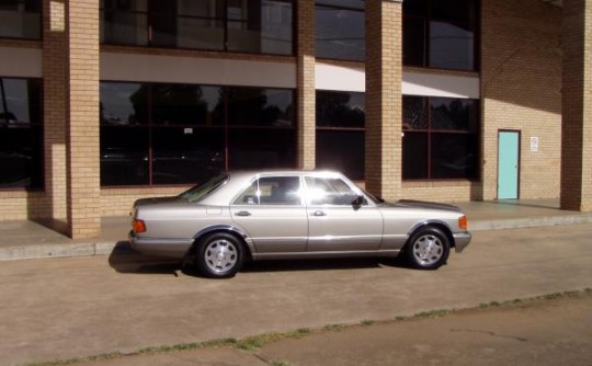 1991 Mercedes-Benz 300 SE