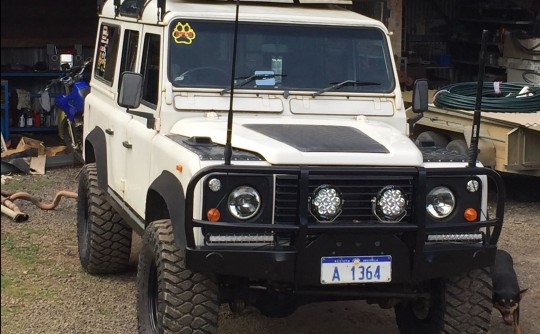 1993 Land Rover DEFENDER 110 (4x4)