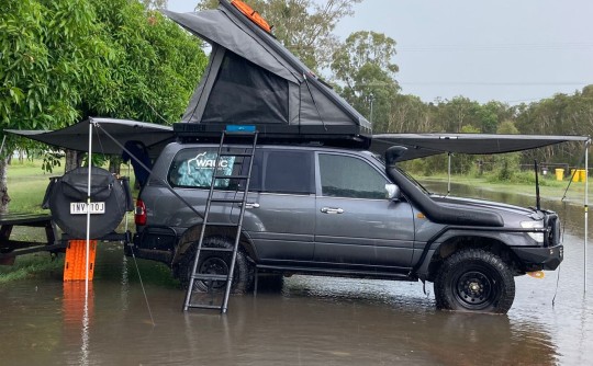 2006 Toyota LANDCRUISER (4x4)