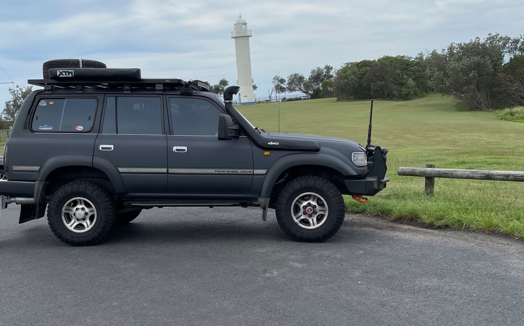 1994 Toyota LANDCRUISER (4x4)