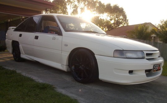 1990 Holden COMMODORE