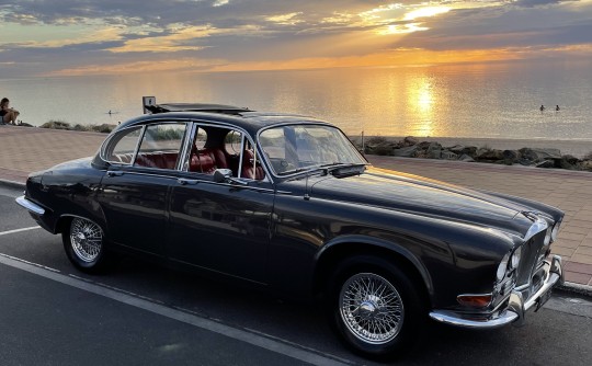 1966 Jaguar 420