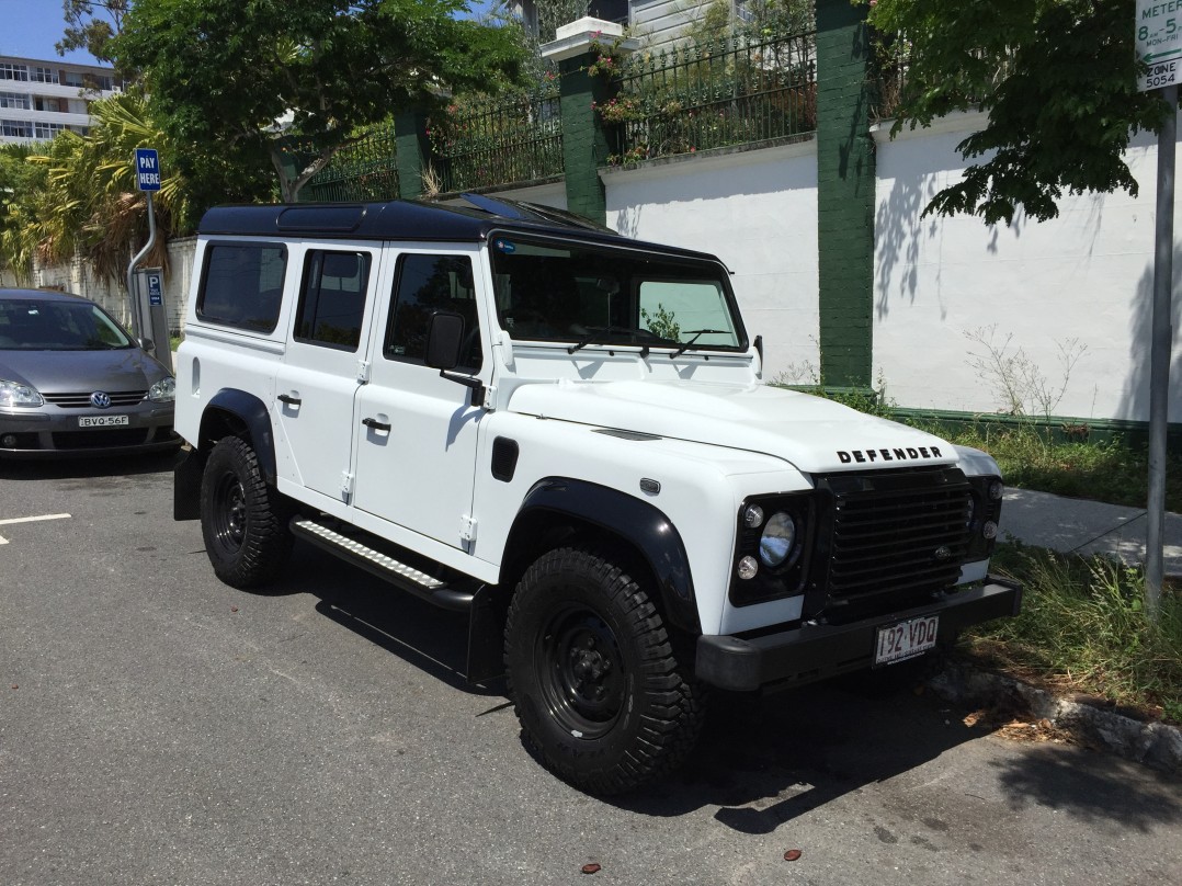 2014 Land Rover DEFENDER 110 LIMITED EDITION (4x4)