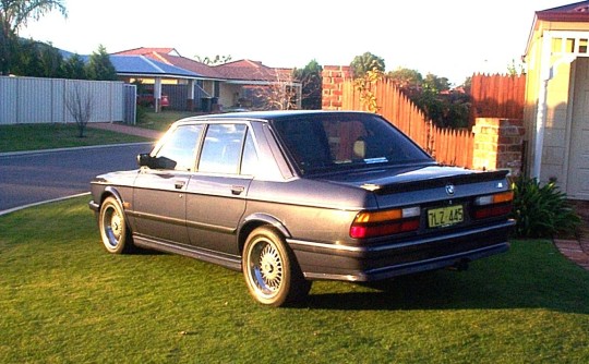 1988 BMW M535i