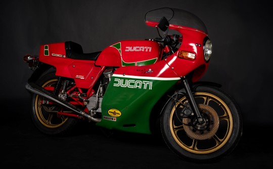 1983 Ducati 864cc MIKE HAILWOOD REPLICA