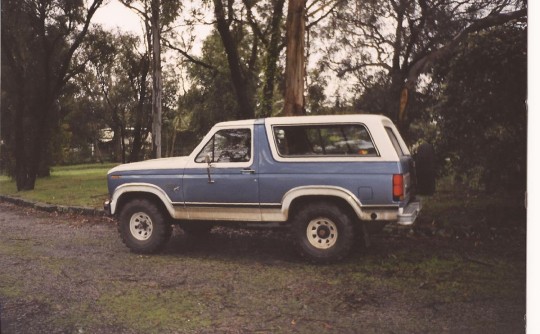 1984 Ford BRONCO (4X4)