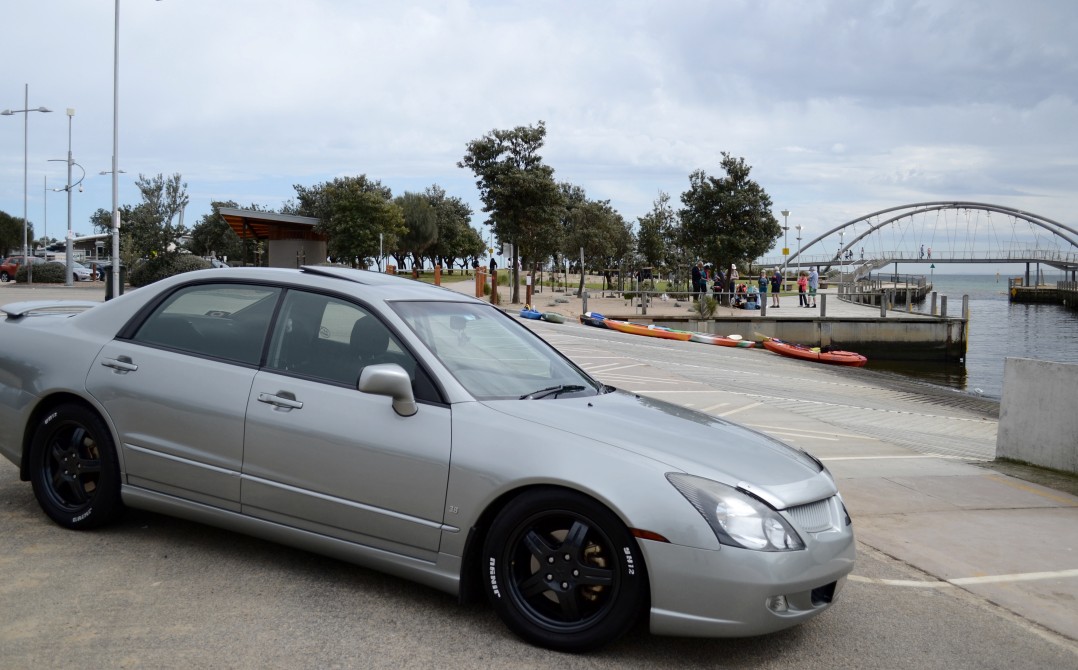 2003 Mitsubishi MAGNA AWD