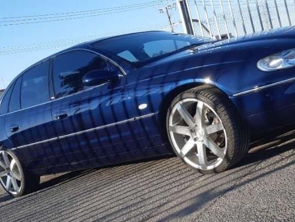 2001 Holden statesman