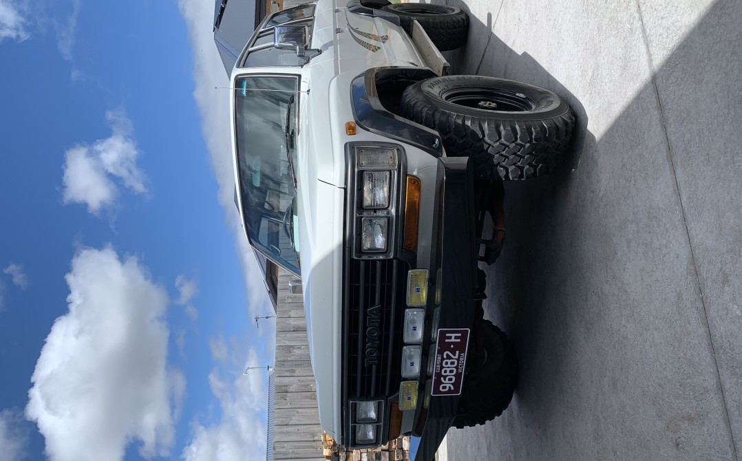 1989 Toyota LANDCRUISER (4x4)