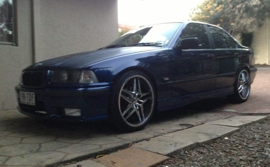 1994 BMW 325i