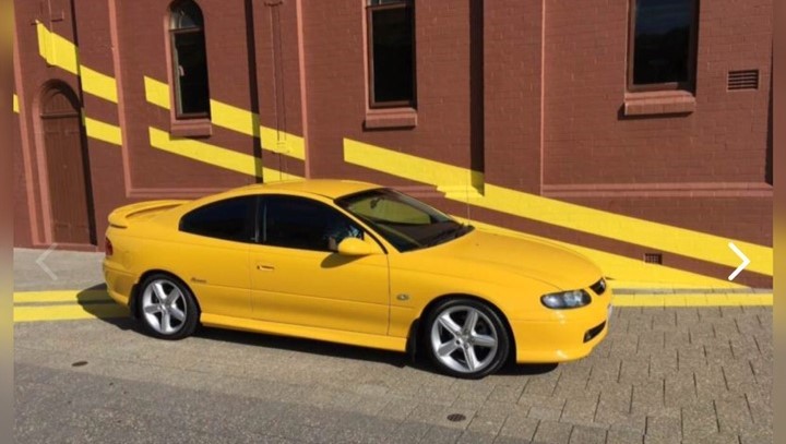 2002 Holden MONARO CV8