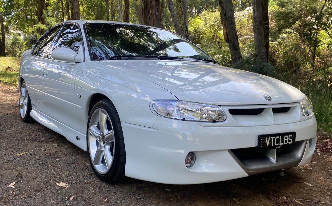 2000 Holden Special Vehicles Series ll VT R8