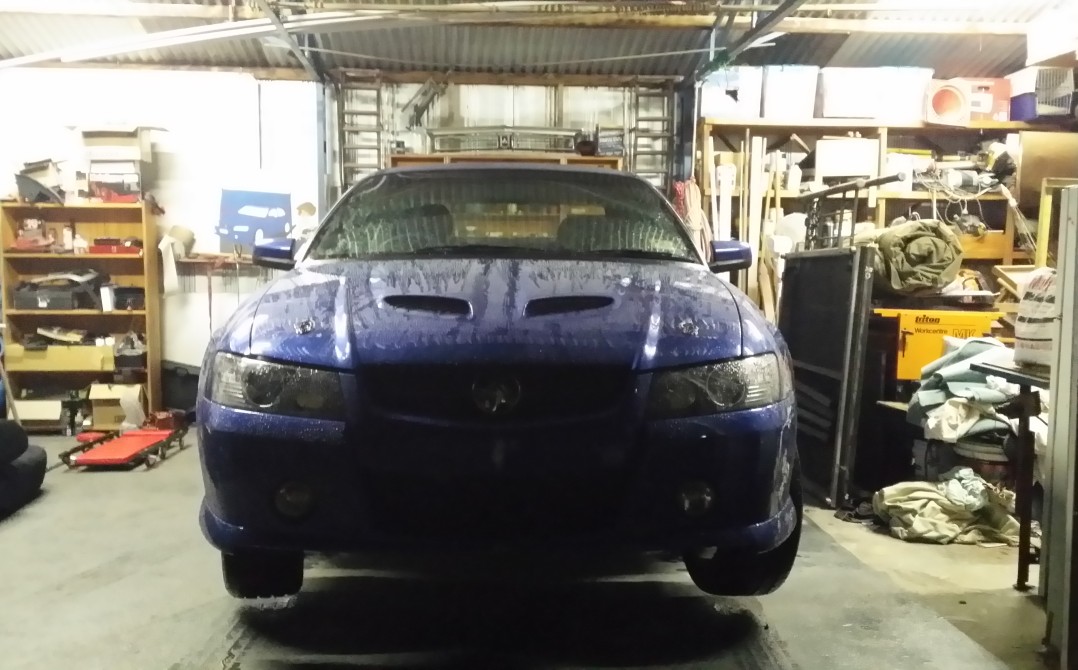 2005 Holden vz sv6
