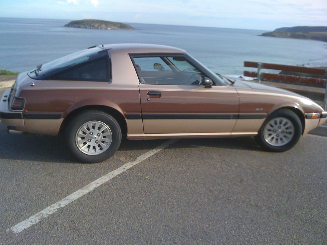Mazda luce 1986
