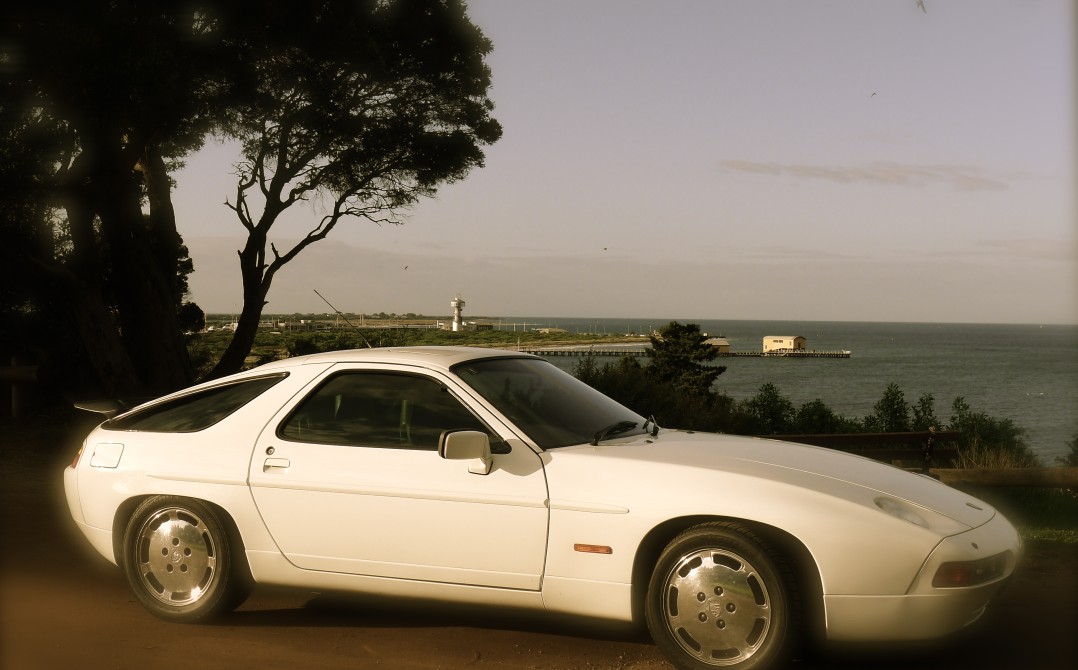 1990 Porsche 928 S4