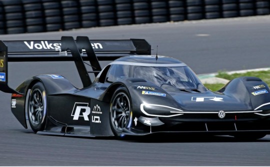 Pikes Peak: VW reaches for the sky with electric power!