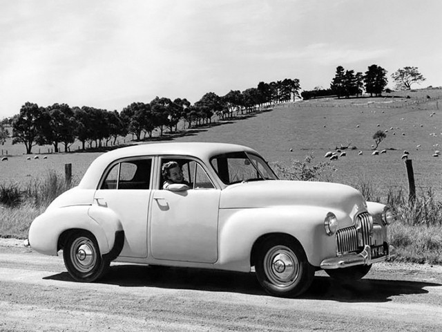 What cars did tall Aussies drive in 1948?