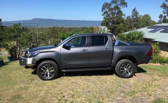 2018 Toyota HILUX SR5 (4x4)