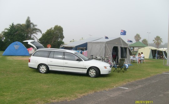 2004 Holden COMMODORE