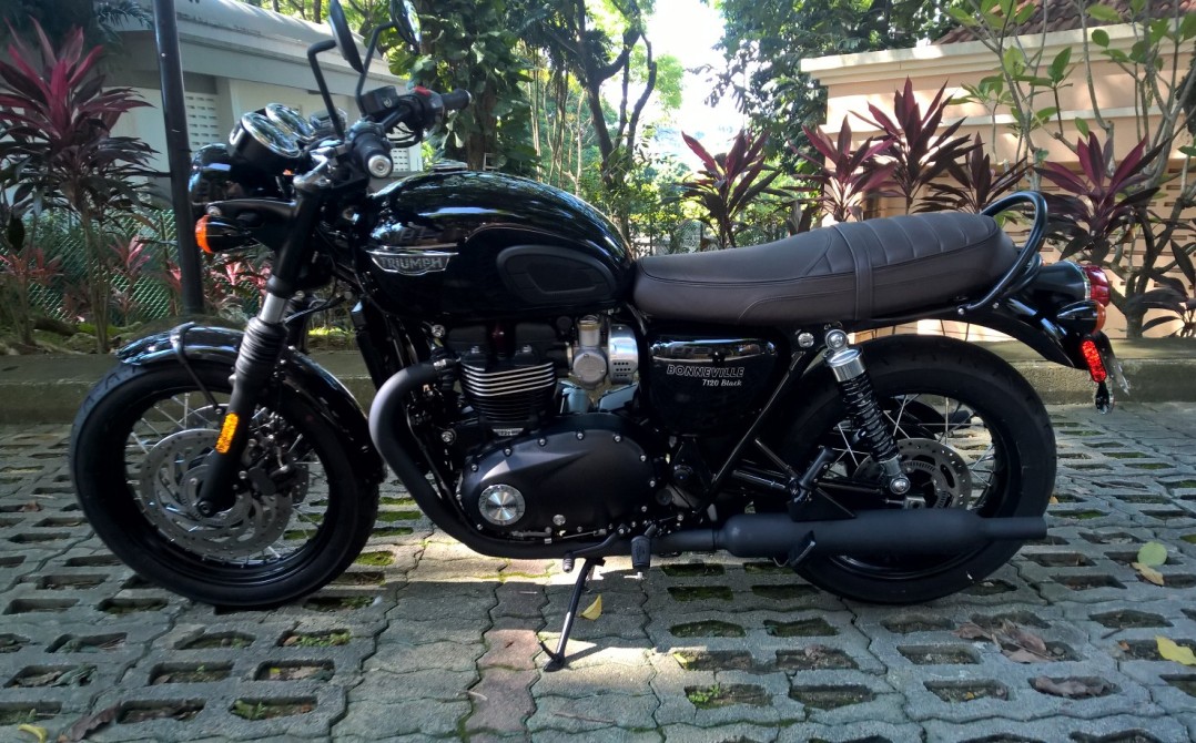 2017 Triumph T120 Black Bonneville