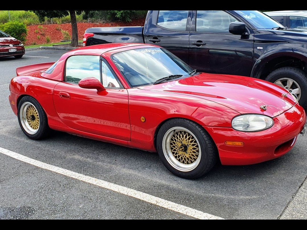 2000 Mazda MX-5 COUPE