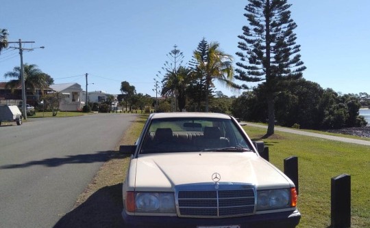 1984 Mercedes-Benz 190 E