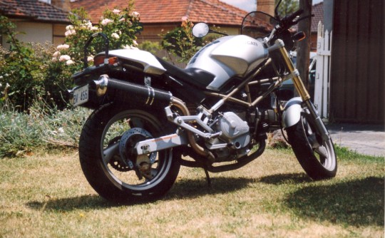 1998 Ducati monster 750